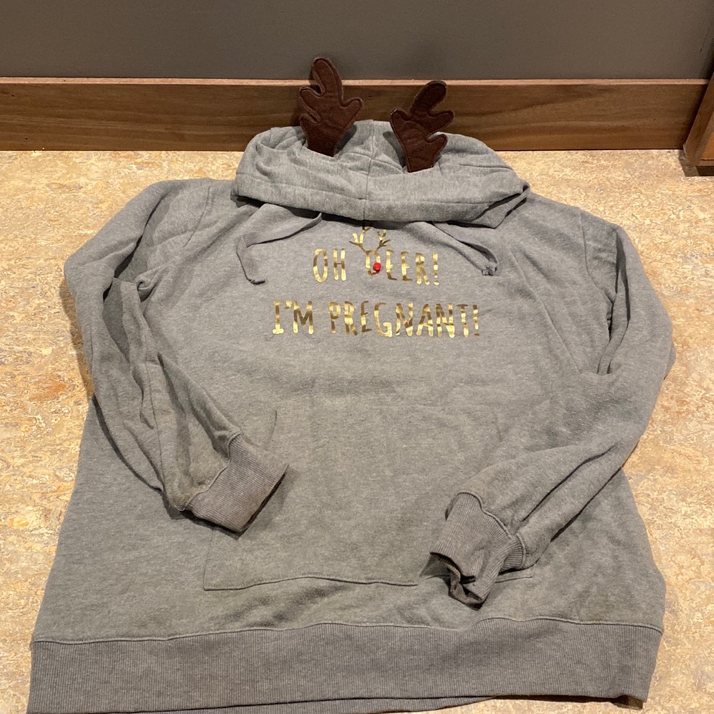 Motherhood Maternity brand holiday sweatshirt size medium